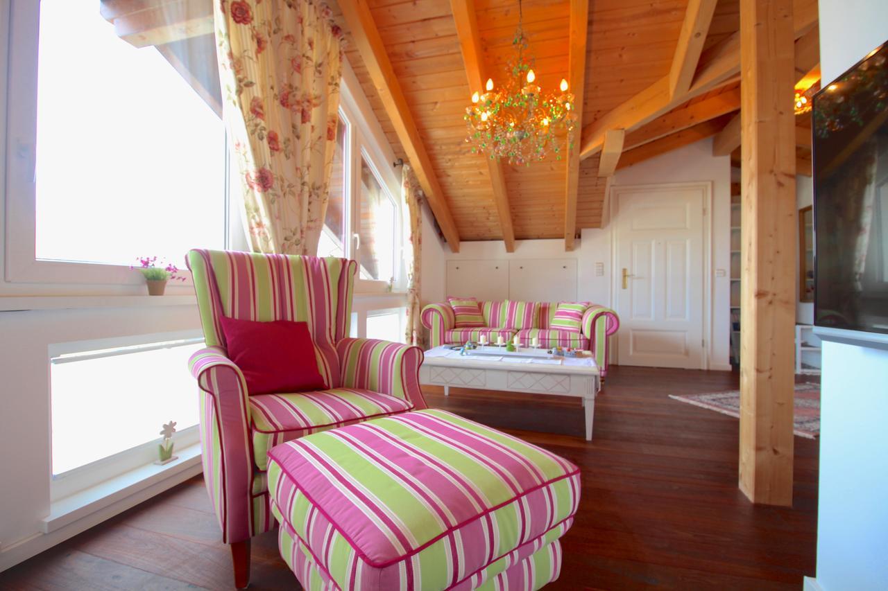 Himmelschloesschen & Chalet Rose Garmisch-Partenkirchen Esterno foto