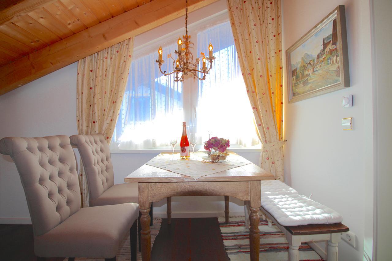 Himmelschloesschen & Chalet Rose Garmisch-Partenkirchen Esterno foto