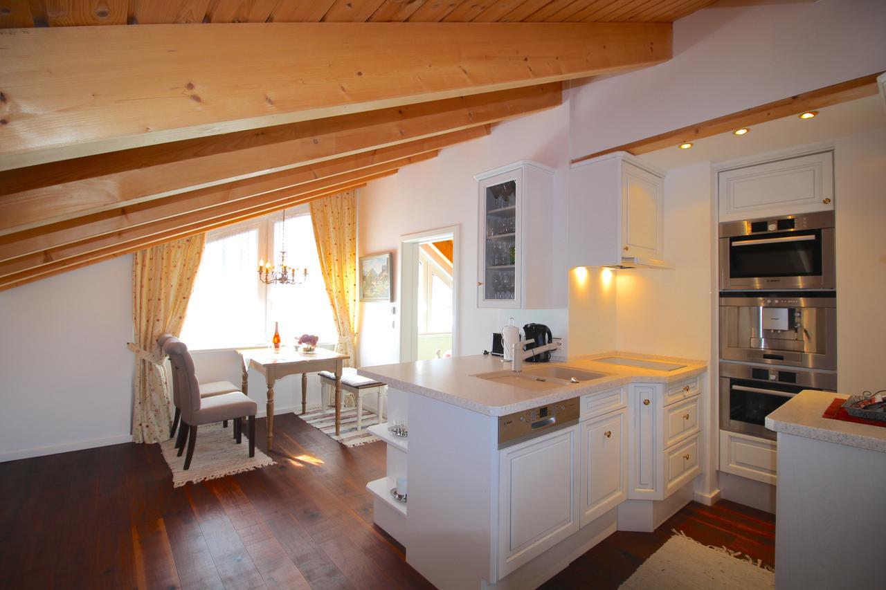 Himmelschloesschen & Chalet Rose Garmisch-Partenkirchen Esterno foto